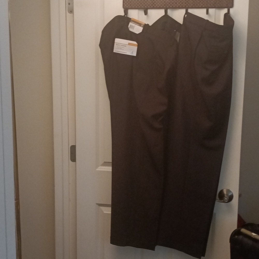 2 pair men's Savane dress slacks